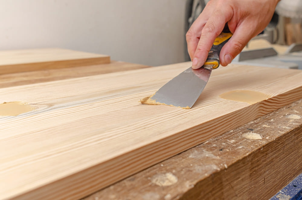 DIYに挑戦！木材塗装のやり方・手順