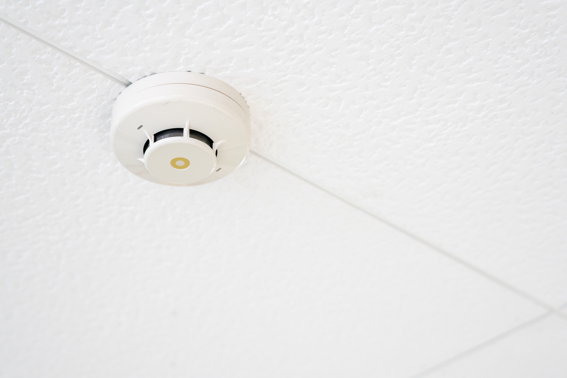 天井についた住宅用火災警報器