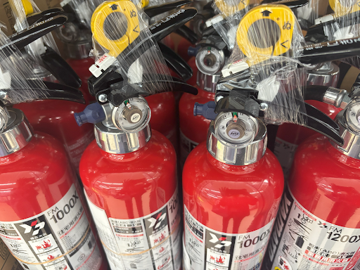 新品の消火器