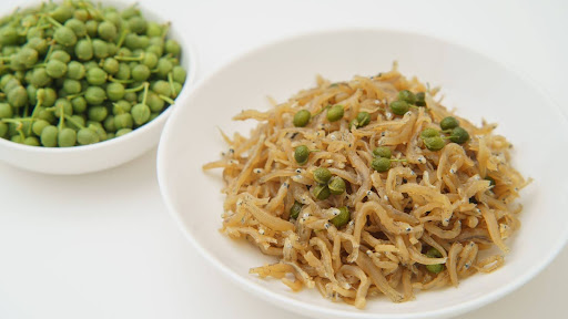 “家庭菜園で収穫した山椒を使ったちりめん山椒"